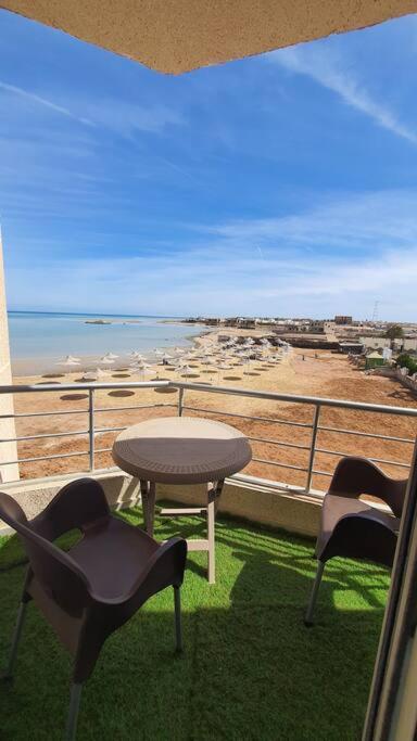 Casablanca Beach Direct Sea View Tow Bedroom Apartment الغردقة المظهر الخارجي الصورة