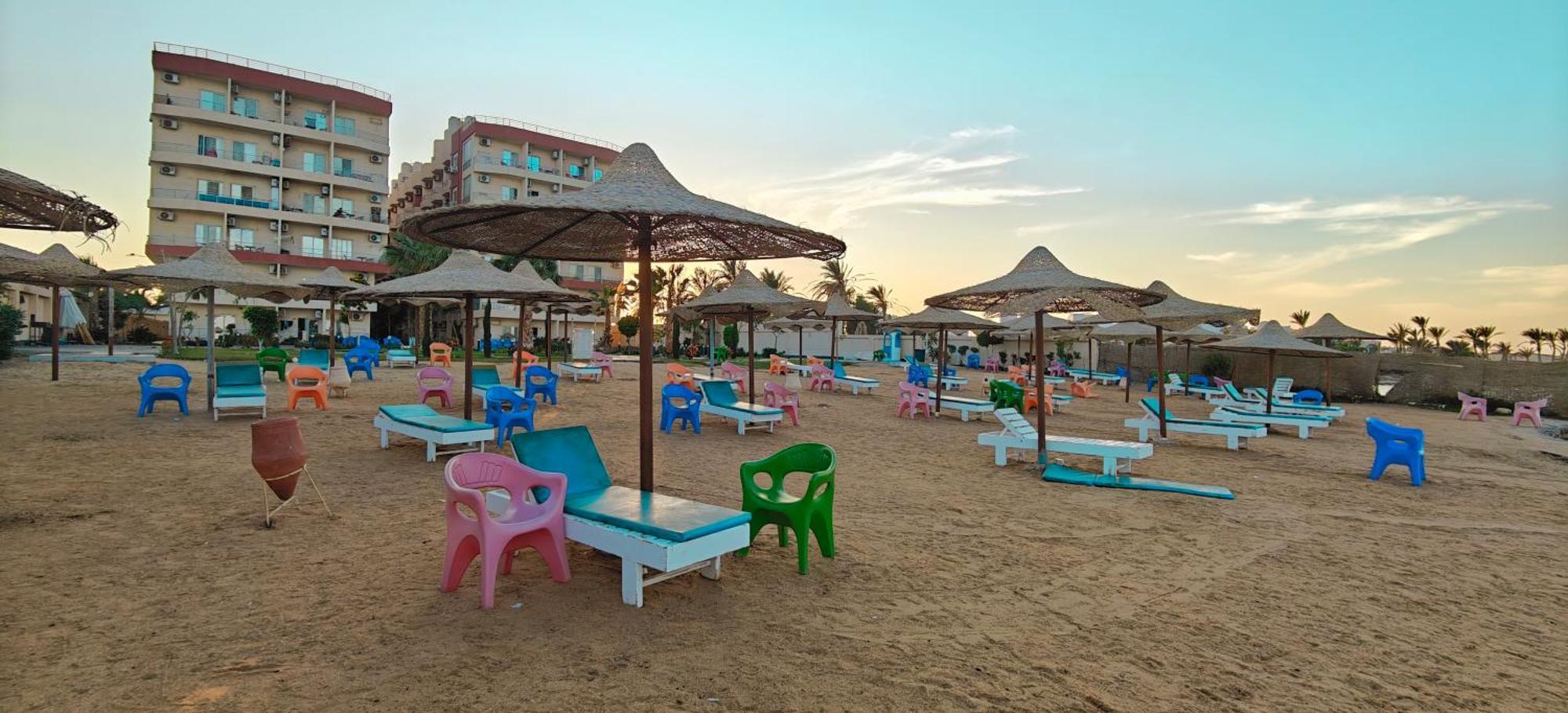 Casablanca Beach Direct Sea View Tow Bedroom Apartment الغردقة الغرفة الصورة
